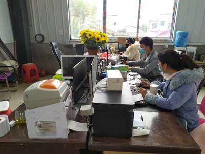 通城關(guān)刀 扶貧微工廠(chǎng)，互聯(lián)網(wǎng)銷(xiāo)售釋放致富巨能量